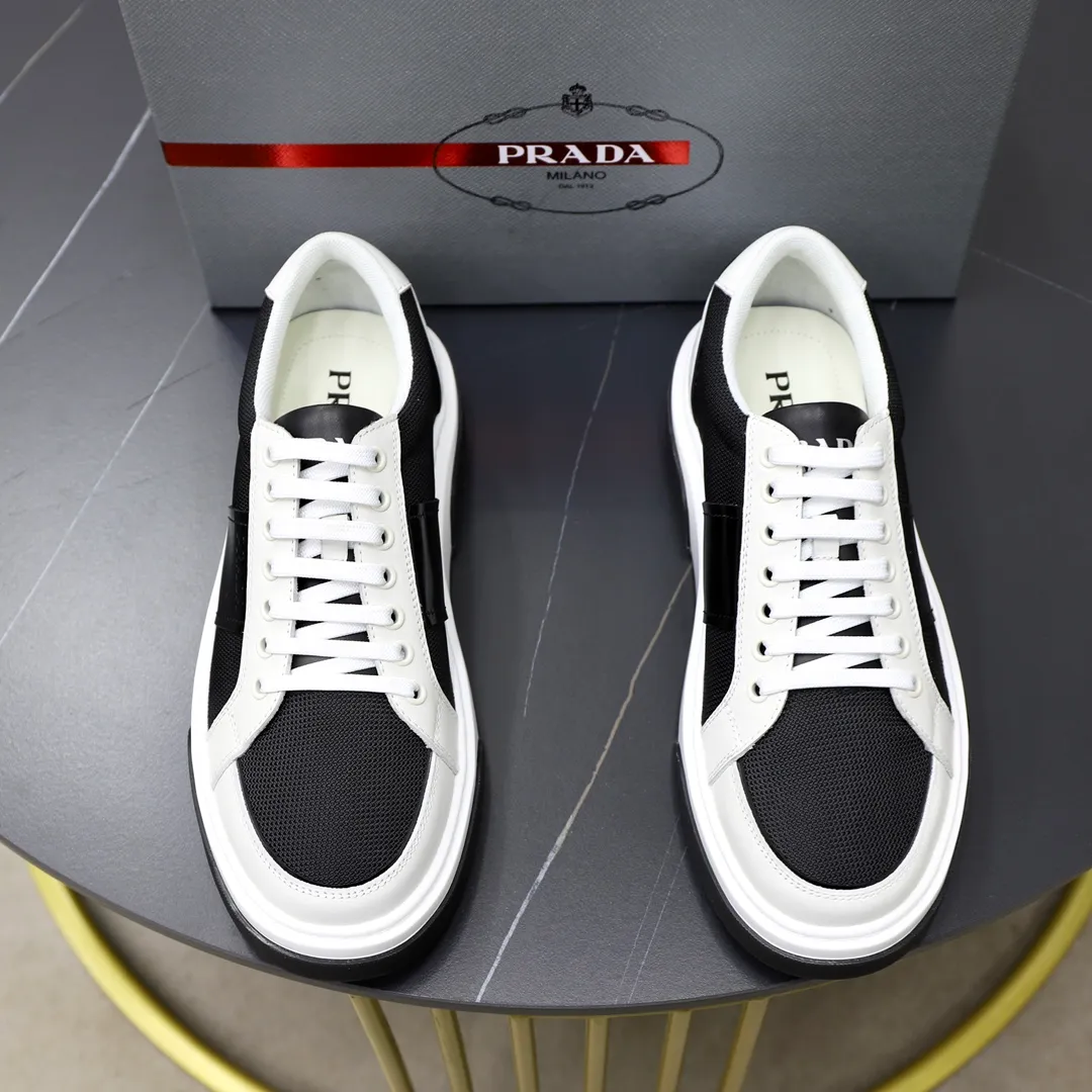 Ex-factory price: 680💰Top original order Brand: PRADA (Prada) Standard code: Men's size 38/44 (45 can be customized) Grade: Same as the official website Material: Original cowhide stitched with imported cloth, cowhide lining, original combination of two-color wear-resistant soft outsole Style category: casual sports version, young fashion, European and American trend, British style Color: actual picture color